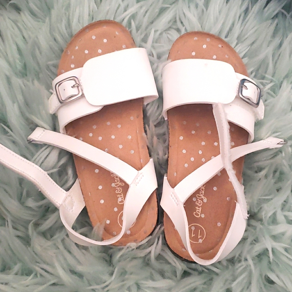 Cat & Jack sandals brand news